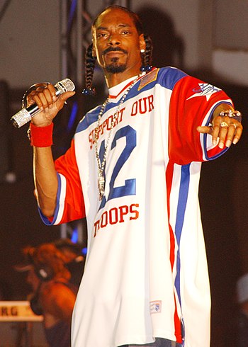 Snoop Dogg Hawaii.jpg